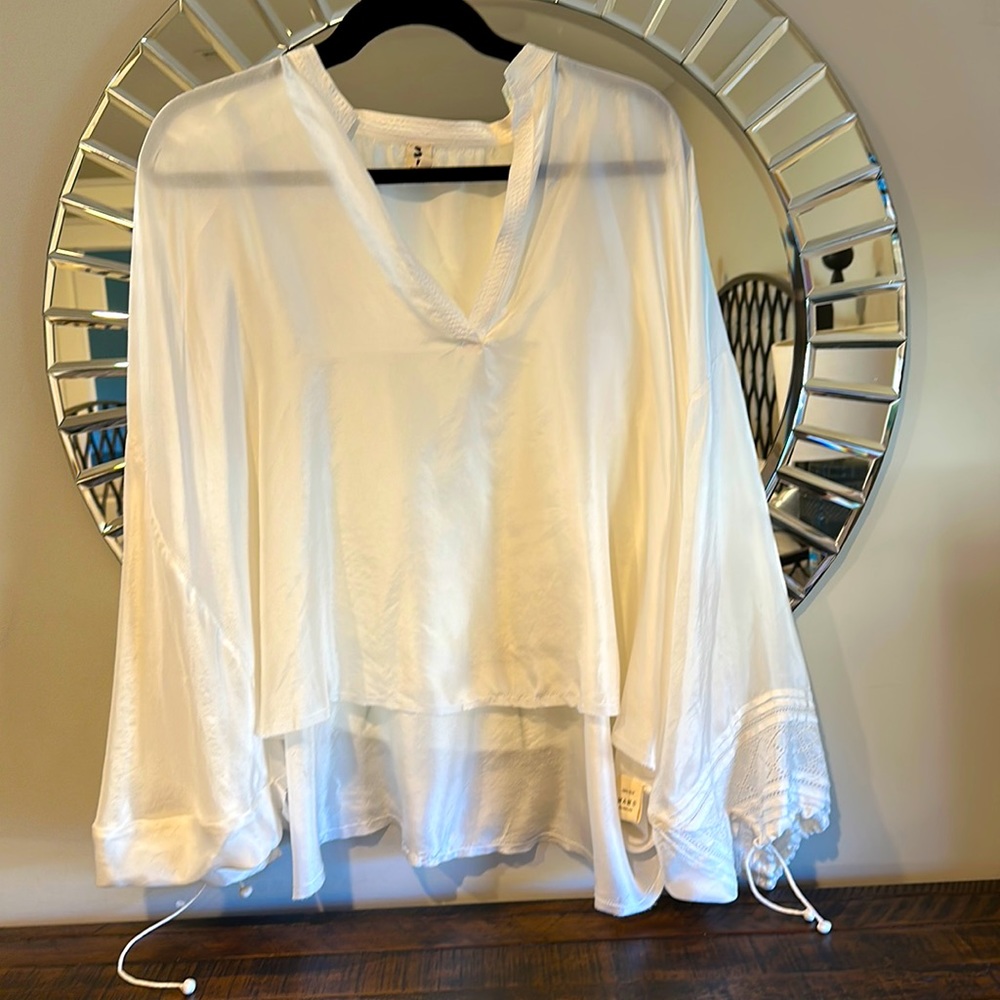 Cream silk Neem blouse. Worn once no signs of wear. Perfect condition.